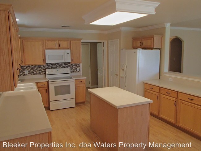 Foto del edificio - 3 br, 2 bath House - 411 River Bluff Circle