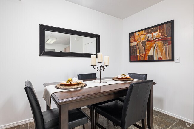 3 habitaciones, 2 baños - 1230 pies cuadrados - Comedor/ - Legacy Springs