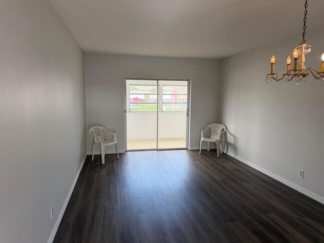 Foto del edificio - 1113 Lake Terrace