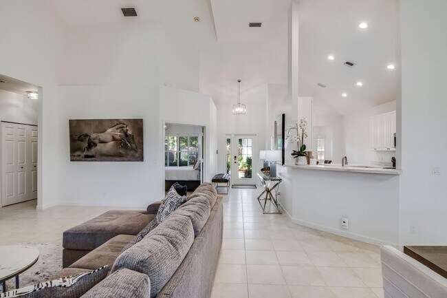 Foto del edificio - 2156 Wightman Dr