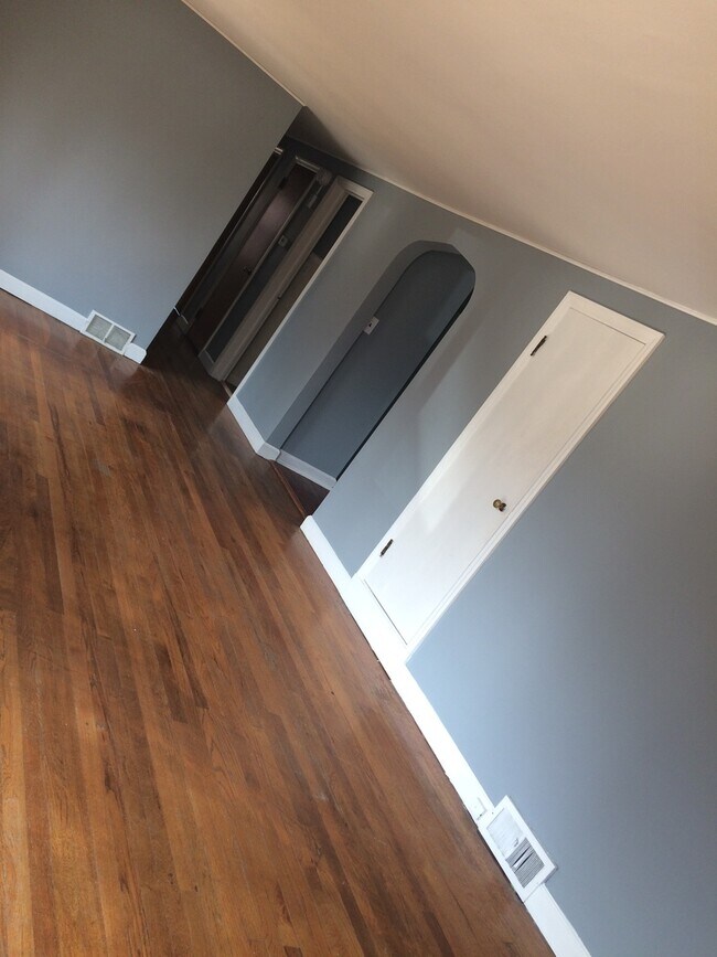 Foto del edificio - 3 Bedroom with basement!