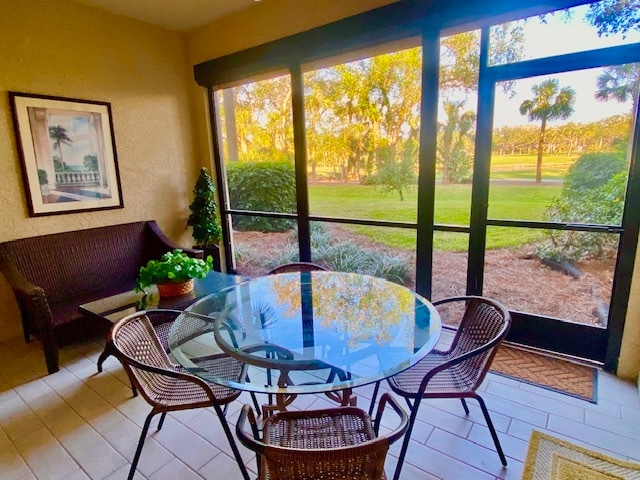 Foto del edificio - 7032 Pelican Bay Blvd