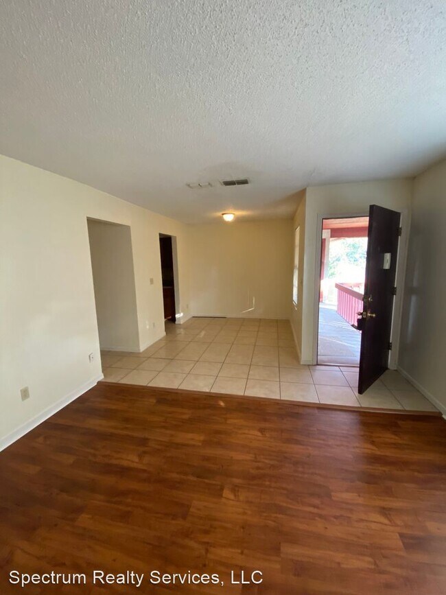 Building Photo - 2 br, 1 bath House - 472 Bentwood Lane Unit C