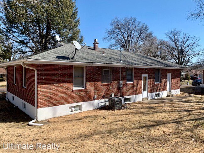 Building Photo - 3 br, 1 bath House - 9353 Hathaway Dr.