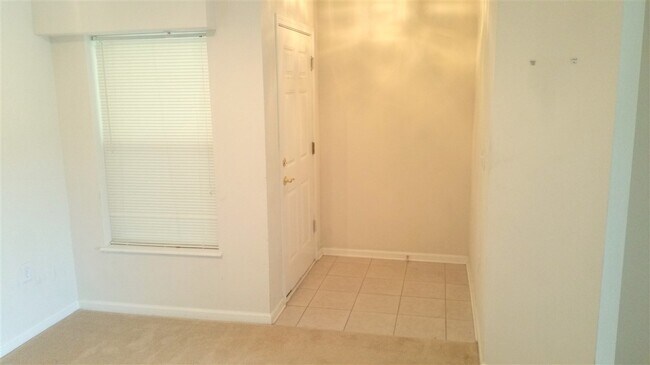 Foto del edificio - 2744 Golden Lake Loop