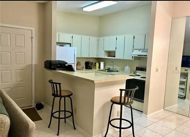 Kitchen - 3277 Fox Chase Cir N
