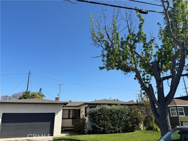 Foto principal - 923 W Maple Ave