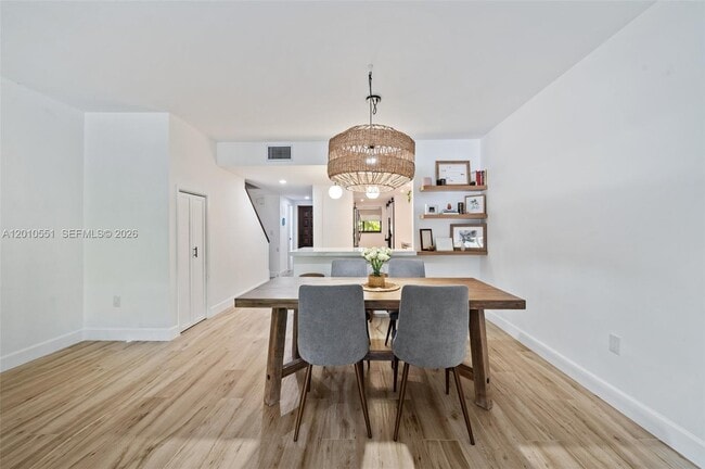 Building Photo - 2600 Cardena St