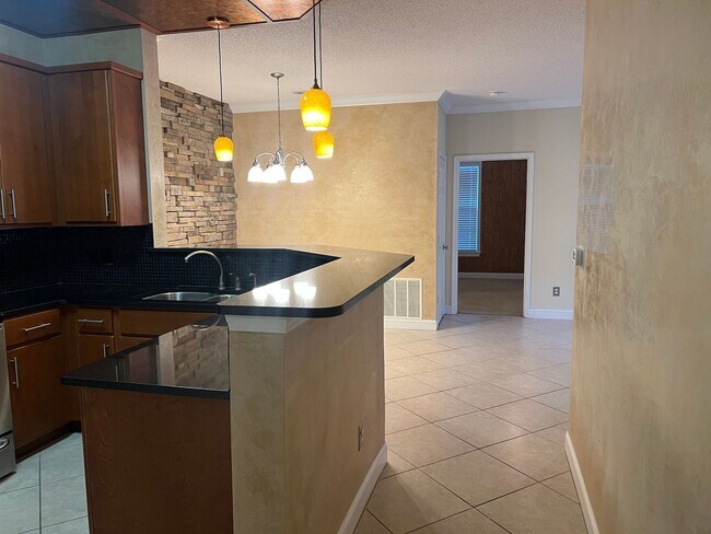 Foto del edificio - Upgraded First Floor Condo - Estate at Wes...