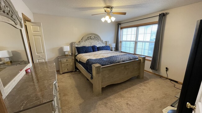 Building Photo - 2031 Chicory Way