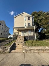 Building Photo - 371 Broad St