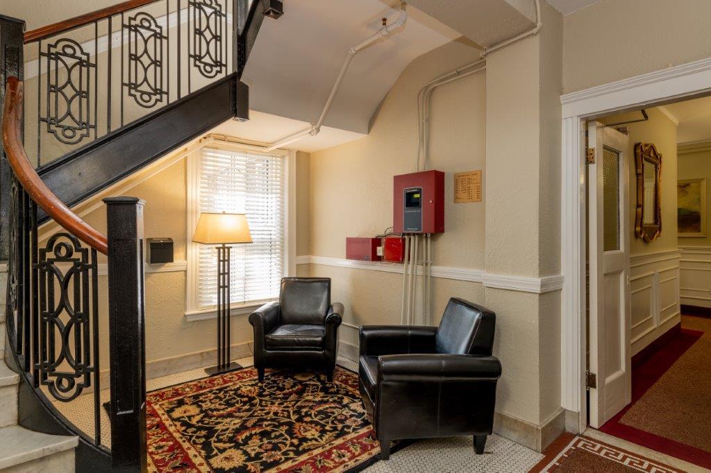 Primary Photo - 49 Worthington St