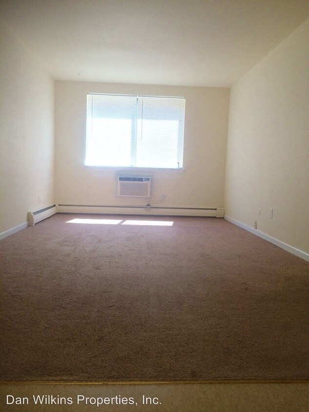 Foto principal - 2619 N Oakland Ave