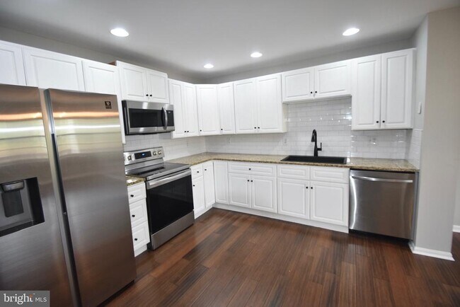 Building Photo - 2609 Warren Way