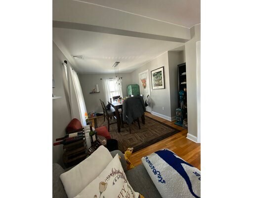 Building Photo - 157 Bellevue Rd