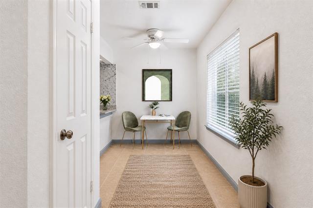 Foto del edificio - 4620 San Jacinto St