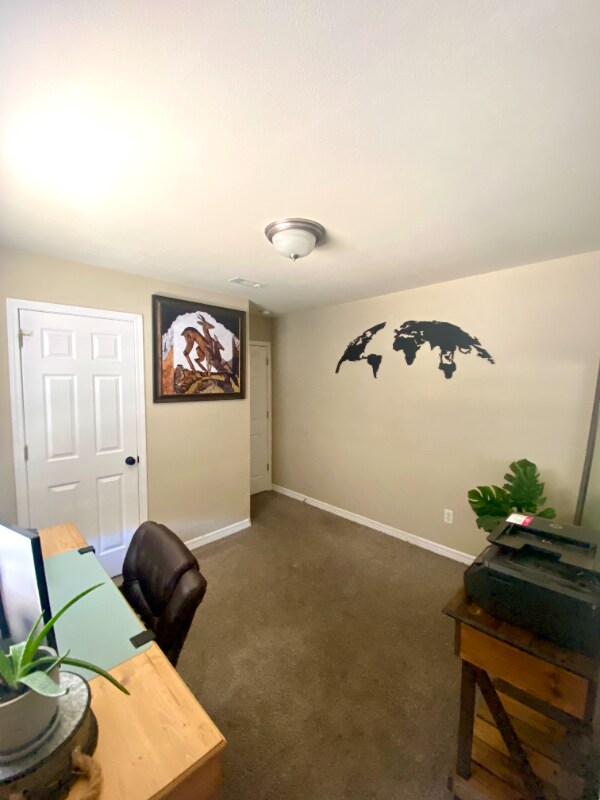 Foto del edificio - 1335 N Colorado Dr