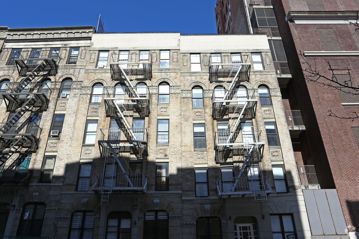 Building Photo - 61-63 W 108th St