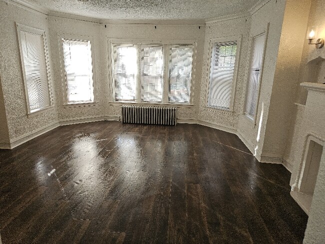 Photo - 8119 S Vernon Ave Apartment