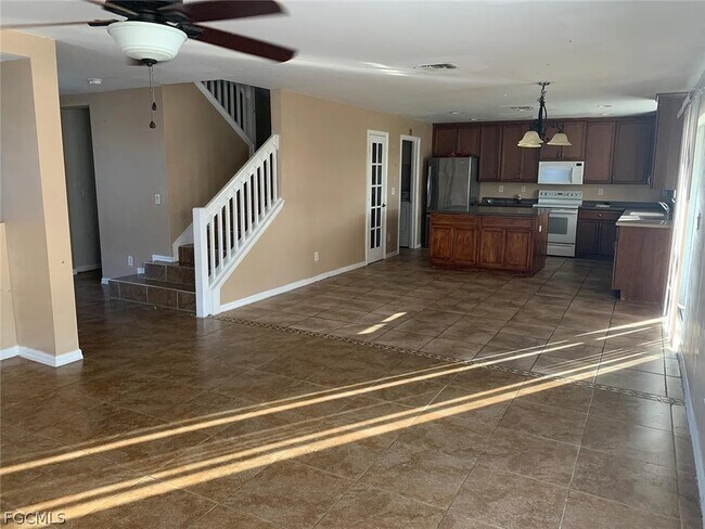 Building Photo - 30 NE 24th Terrace