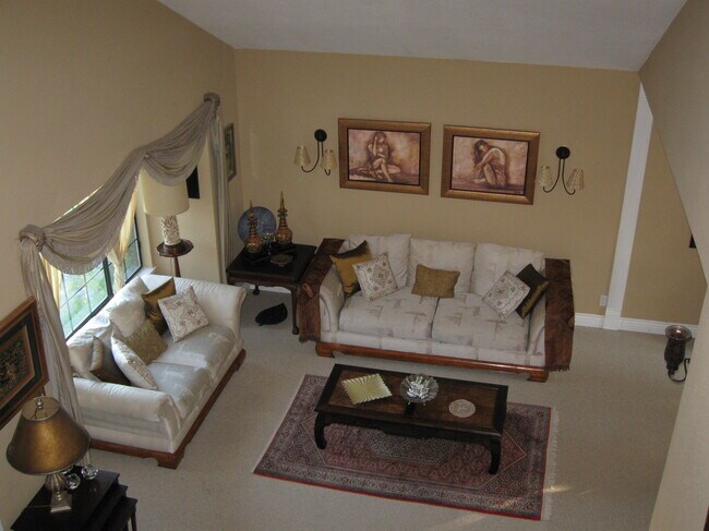 Formal Living Room - 3118 Paseo Robles