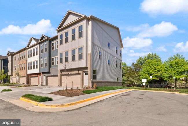 Building Photo - 6230 Folly Ln