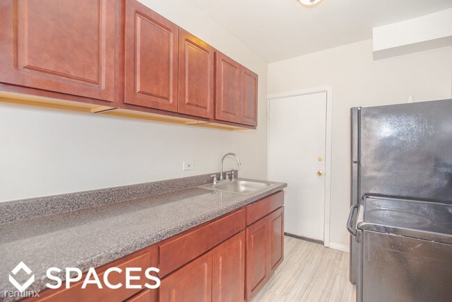 Foto del edificio - 4501 N Malden St