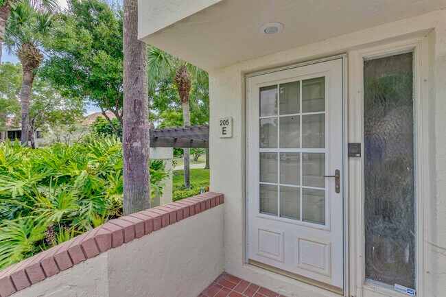 Foto del edificio - 205 Sea Oats Dr