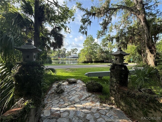 Foto del edificio - 5908 Riverside Dr