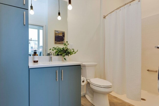 Interior Photo - Private Room with Walk-In Closet – Utilities & WiFi Included