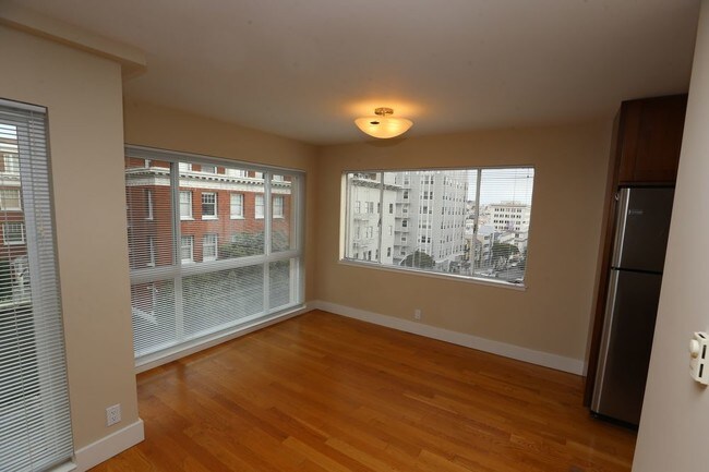 Building Photo - 1817 Jackson Street 9
