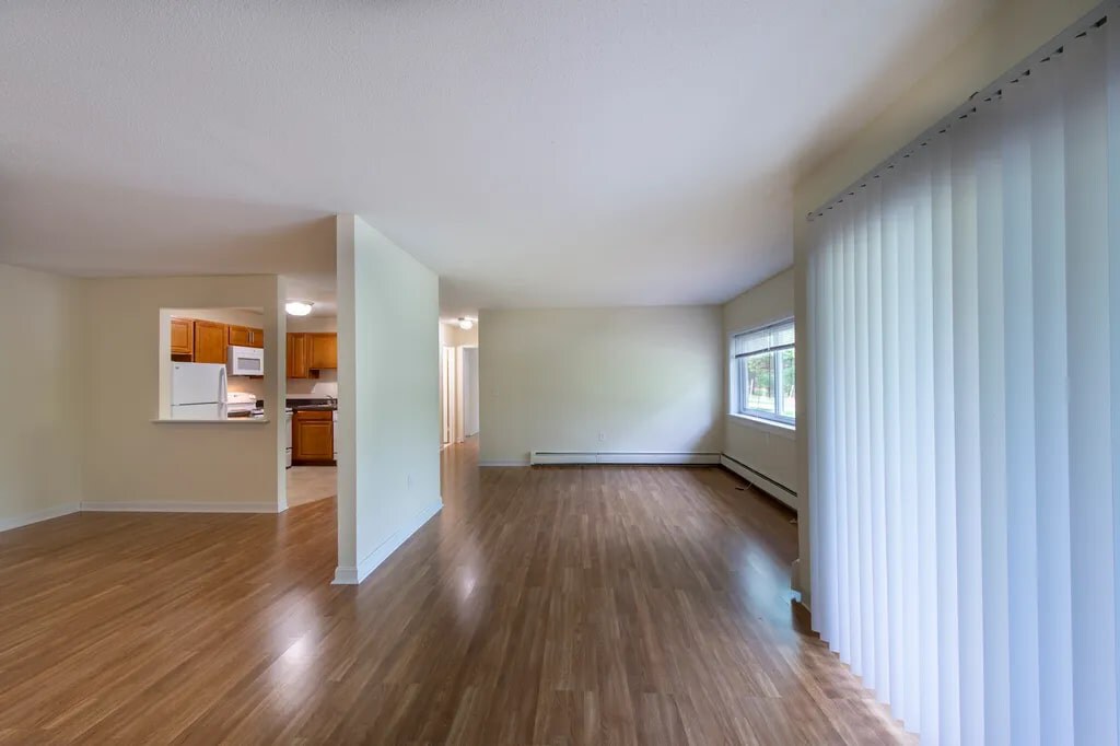 380 Sunderland Rd, Worcester, MA 01604 Apartments in Worcester, MA