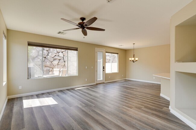 Foto del edificio - 703 Principle Point Ave