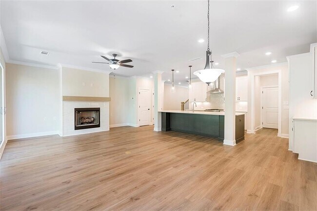 Foto del edificio - 535 Clover Ln