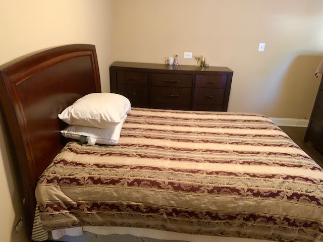 Dormitorio 1 - 5310 S Archer Ave