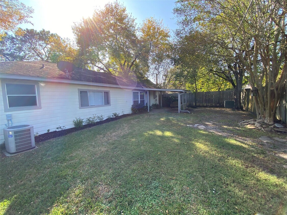 Building Photo - 4806 Temple Bell Dr