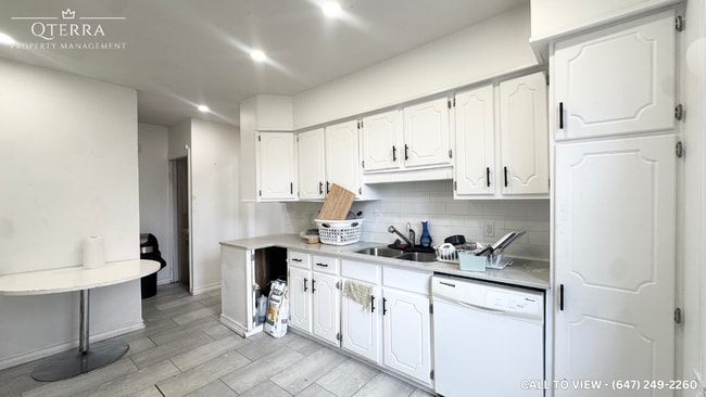 Photo du bâtiment - 981 Hackett St