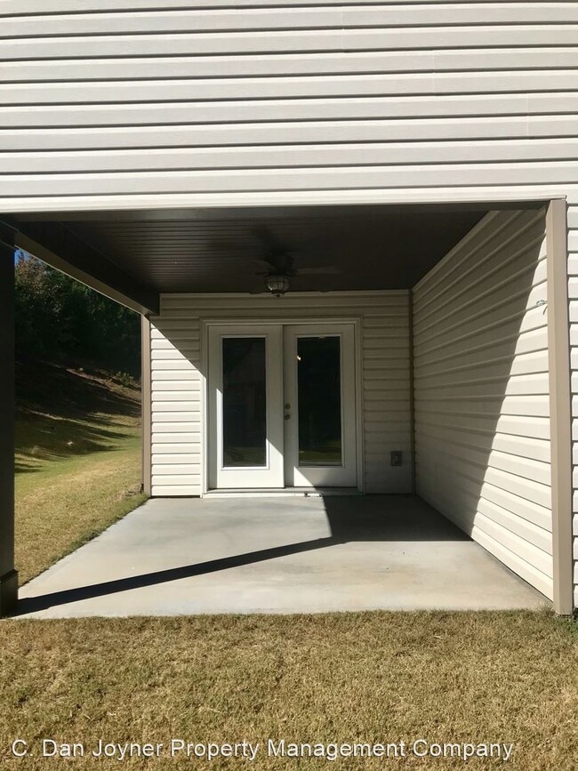 Building Photo - 3 br, 2.5 bath House - 1010 Whirlaway Circle