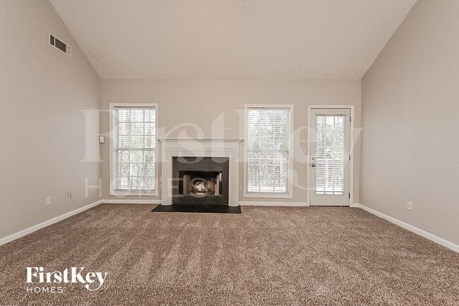 Foto del edificio - 164 Highland Circle