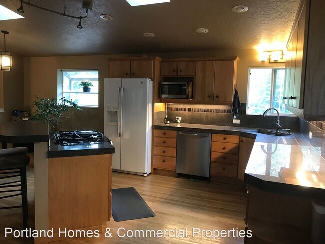 Foto del edificio - 3 br, 2 bath House - 10033 SW 25th Ave.