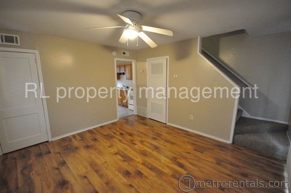 Building Photo - 686 S Hamilton Rd
