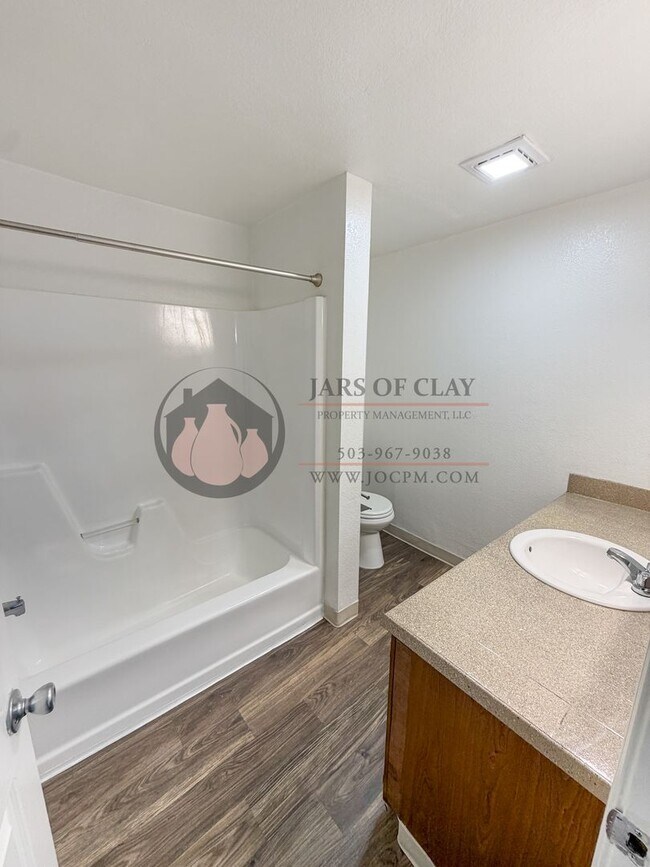 Foto del edificio - 3921 Partridge Ln NE