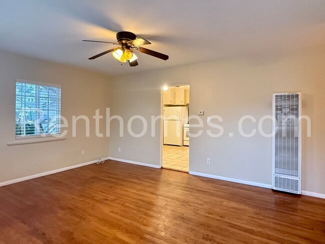 Building Photo - 6742 Saranac St