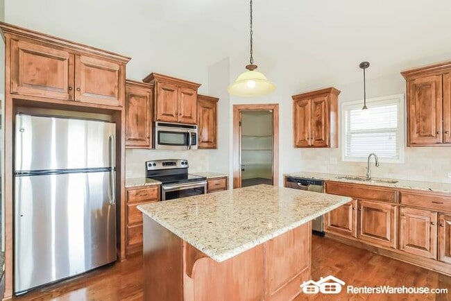 Building Photo - Beautiful 4 Bed, 3 Bath in Kansas City Nor...