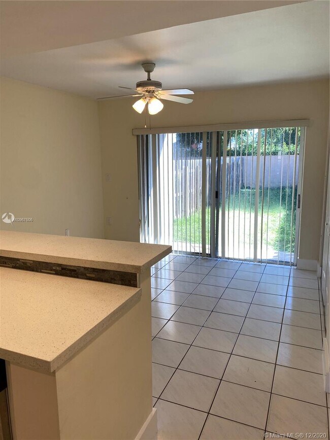 Foto del edificio - 10385 SW 154th Circle Ct