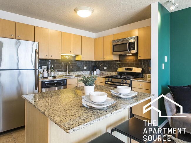 Building Photo - 225 N Columbus Dr