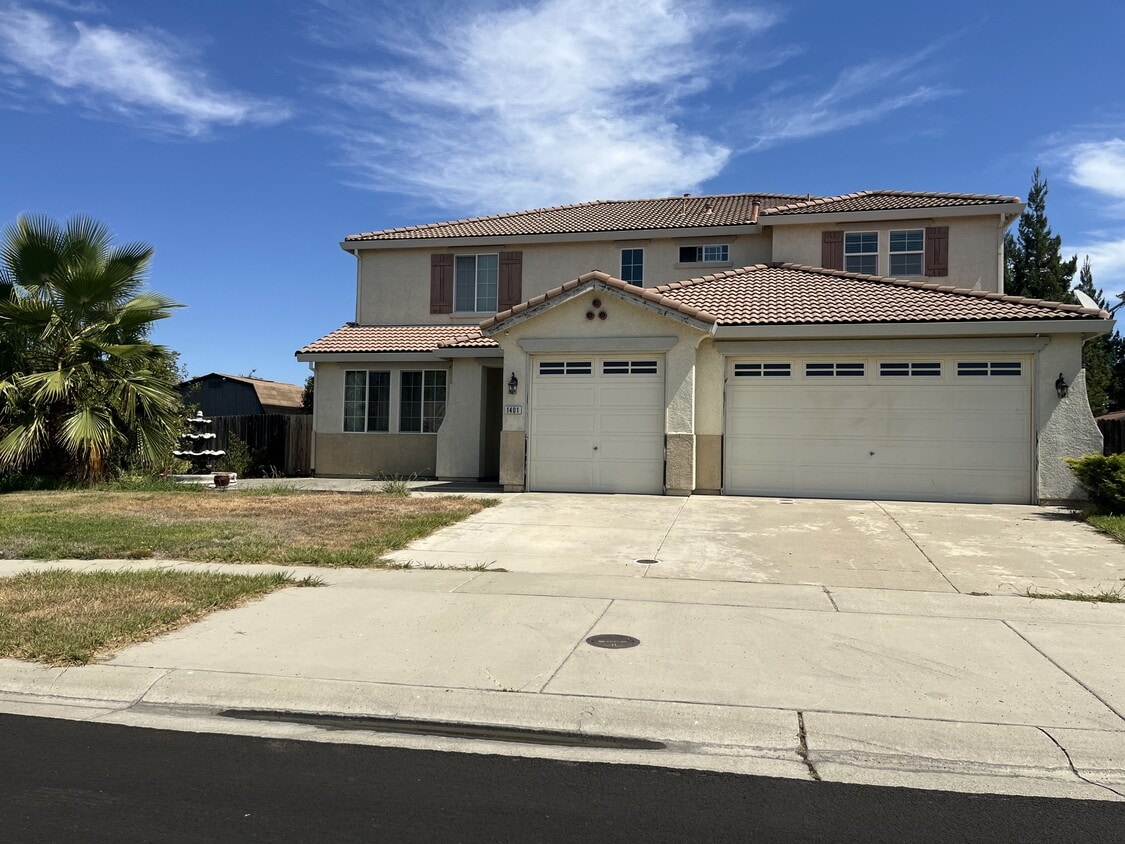 Primary Photo - 1401 High Noon Dr