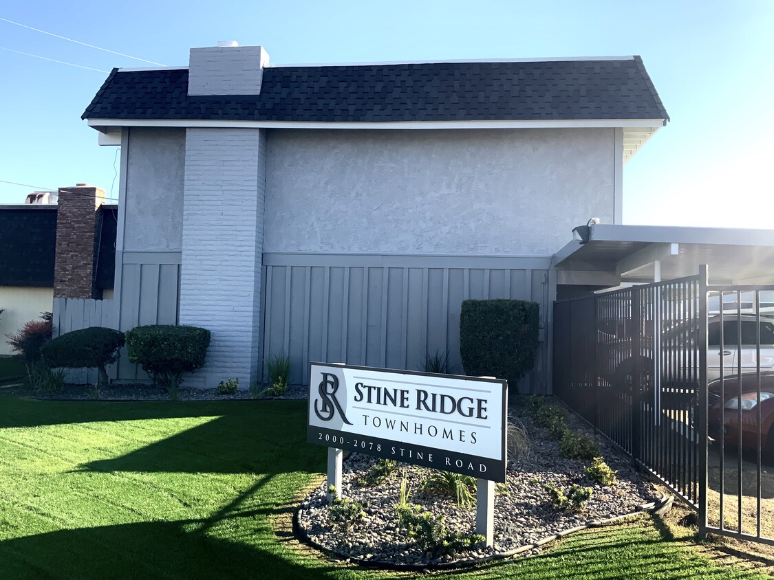 Primary Photo - Stine Ridge Townhomes