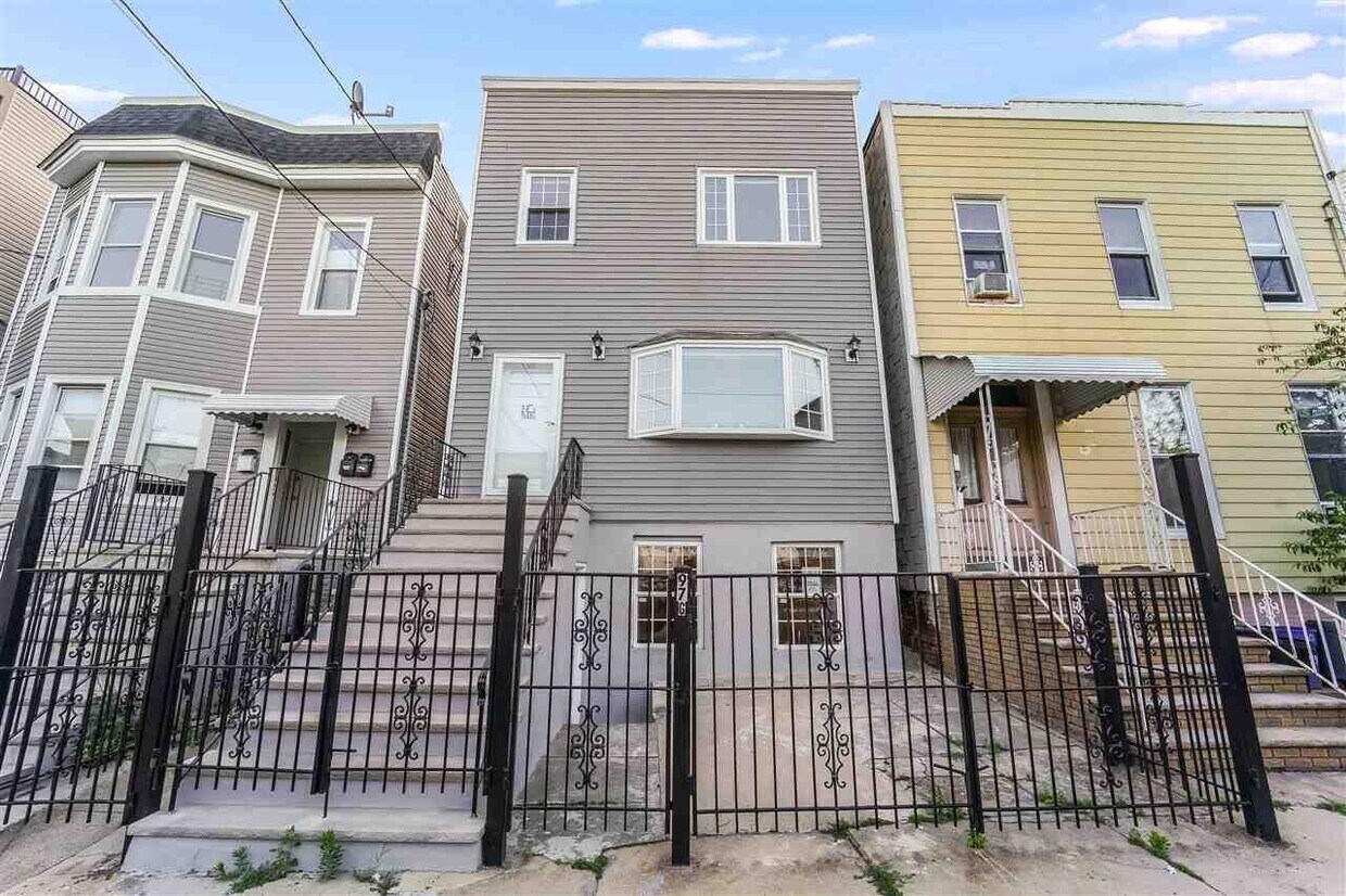 97 Hancock Ave Unit B, Jersey City, NJ 07307 Apartment for Rent in