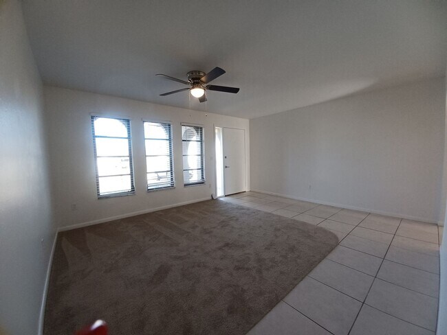 Foto del edificio - 3305 SW 7th Pl